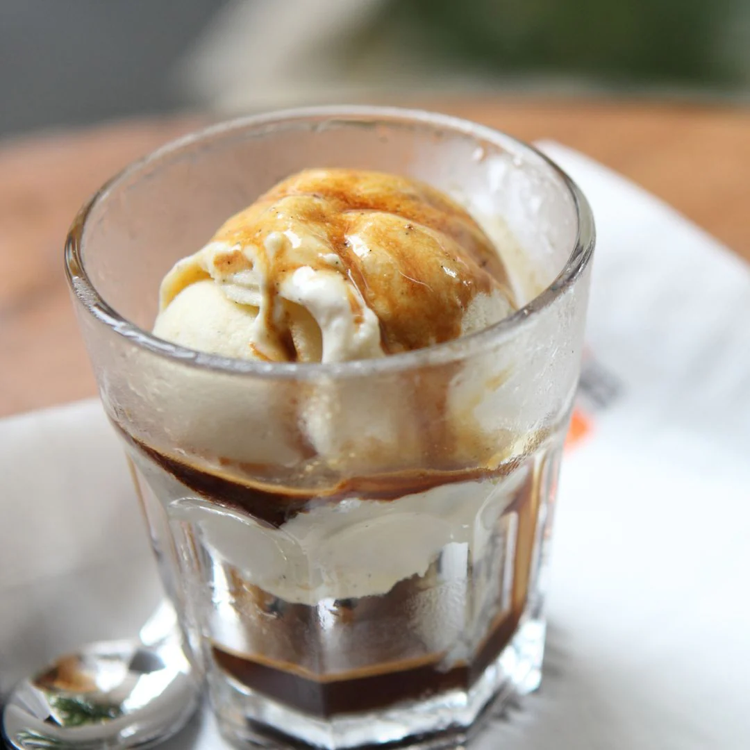 vanilla ice creamdrizzle